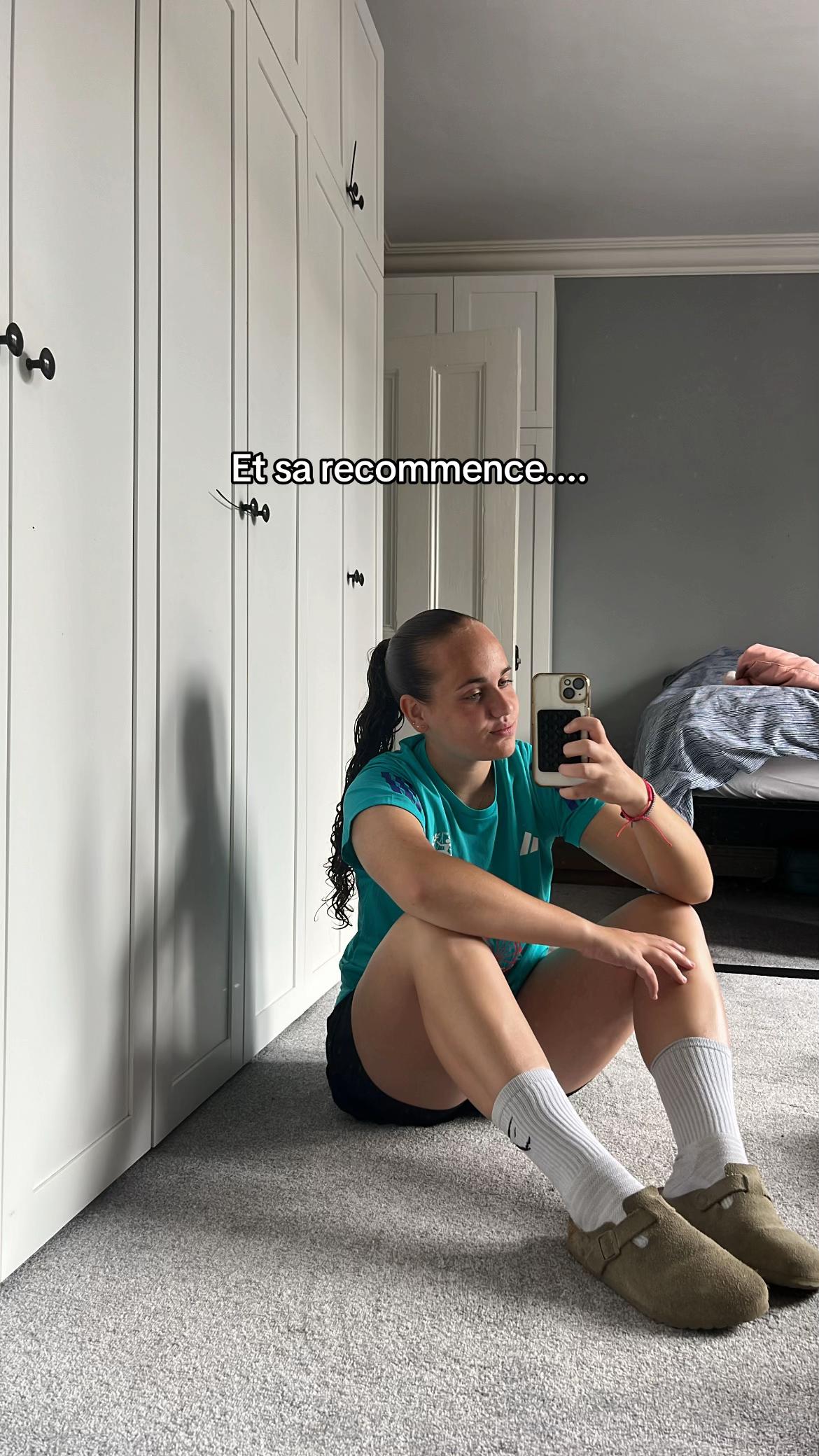 @~