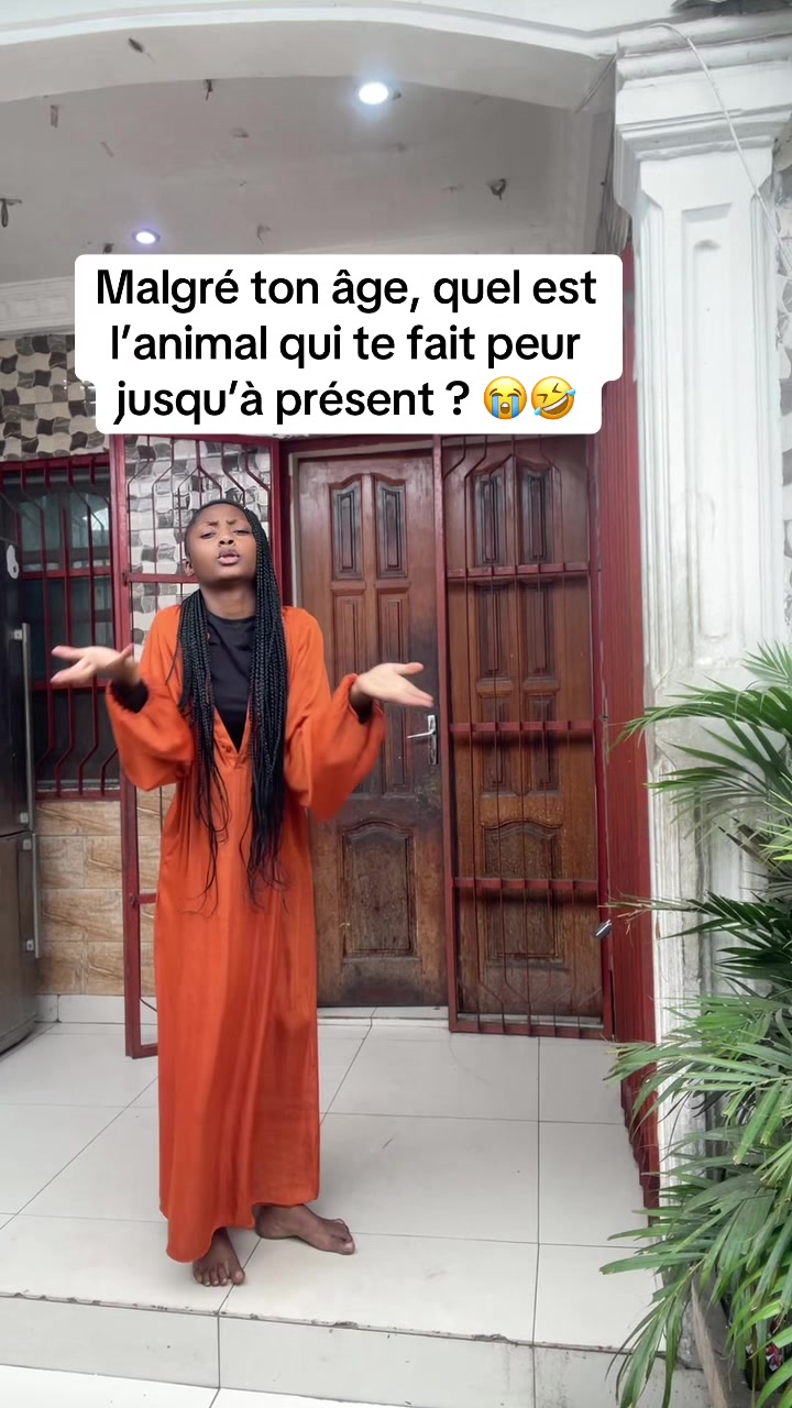 @242 Chlo&eacute; officiel