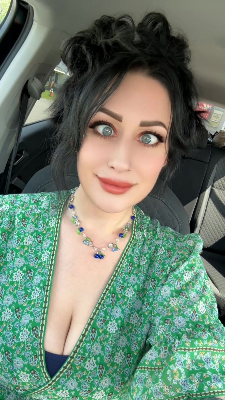 @Valentina Marie