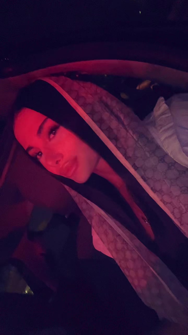 @saraborhann