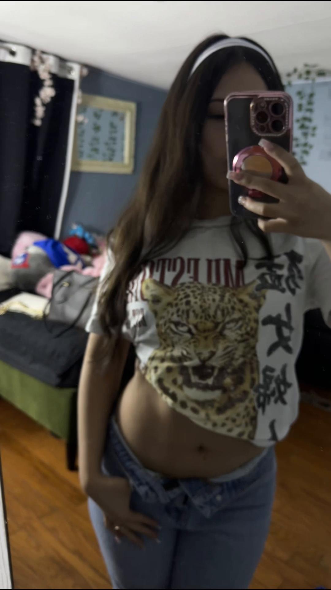 @:3