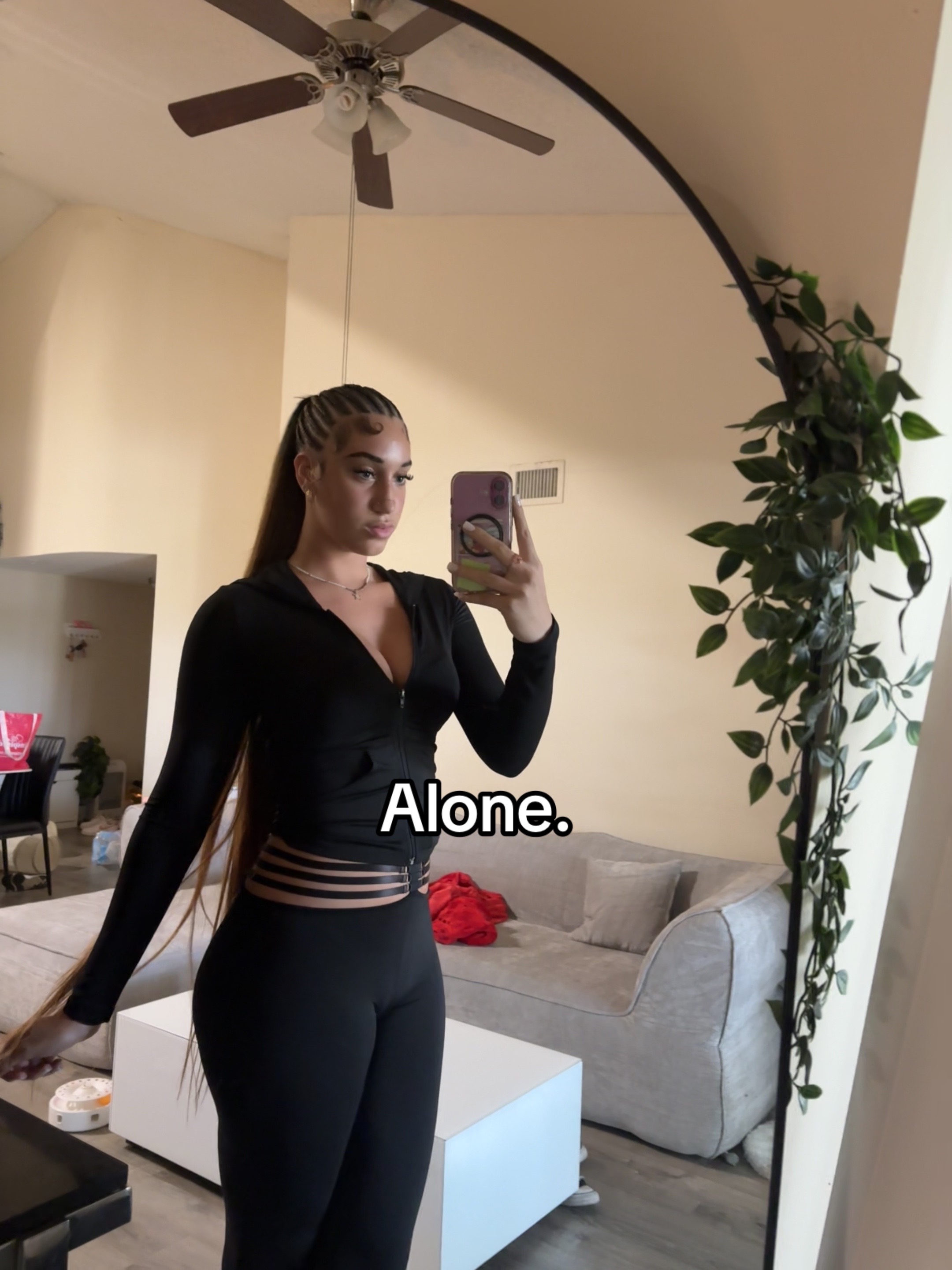 @Lightskinlesbo
