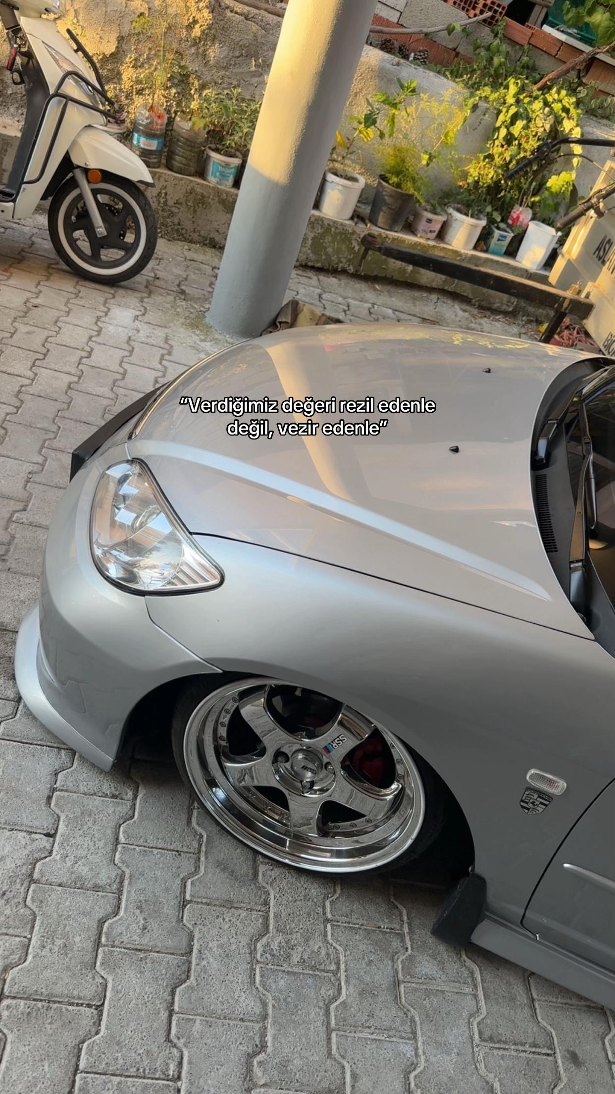 @𝐄 𝐌 𝐑 𝐄