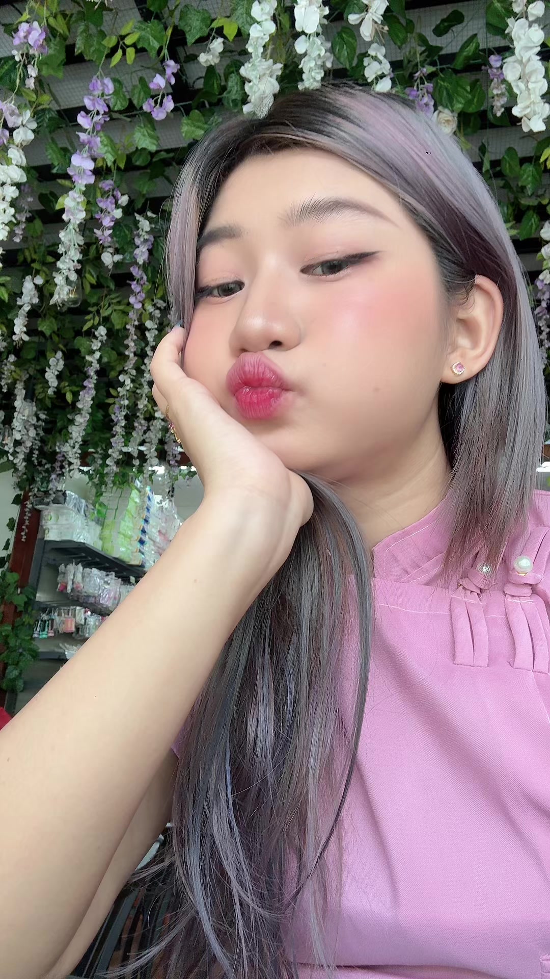 @Hnin Pyae