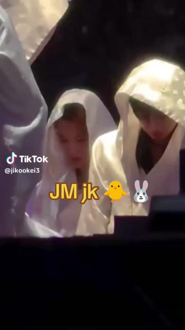 @J.M, JK  : armys 💜🫰