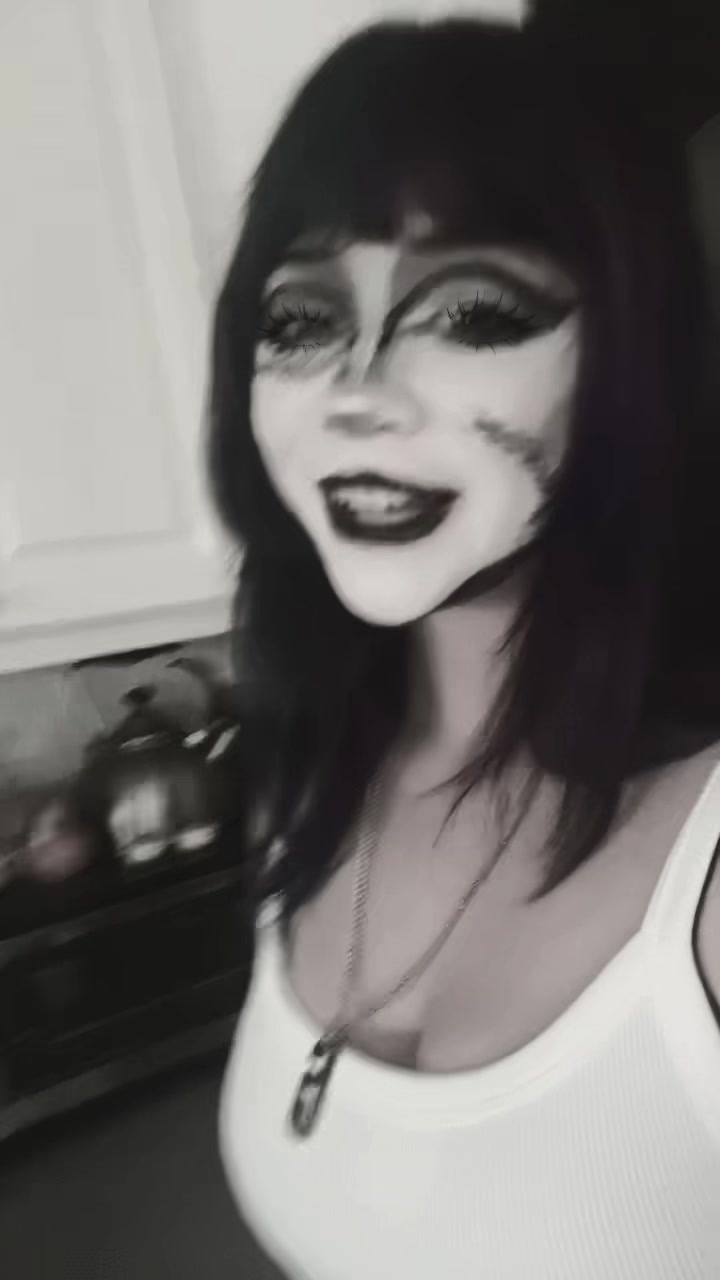 @QueenStocking