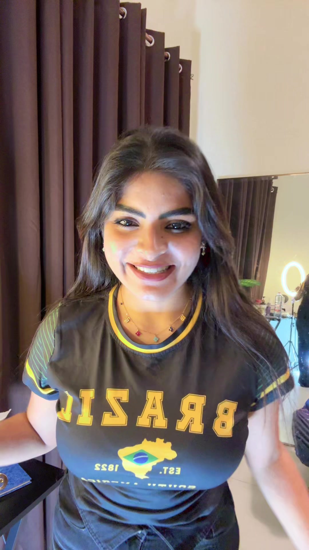 @chayaschu