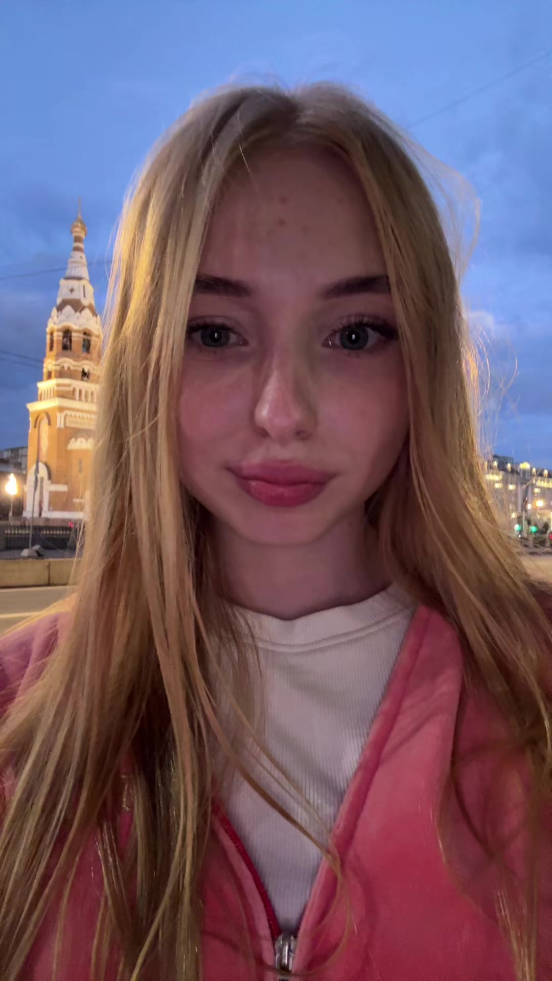 @викусик🌷