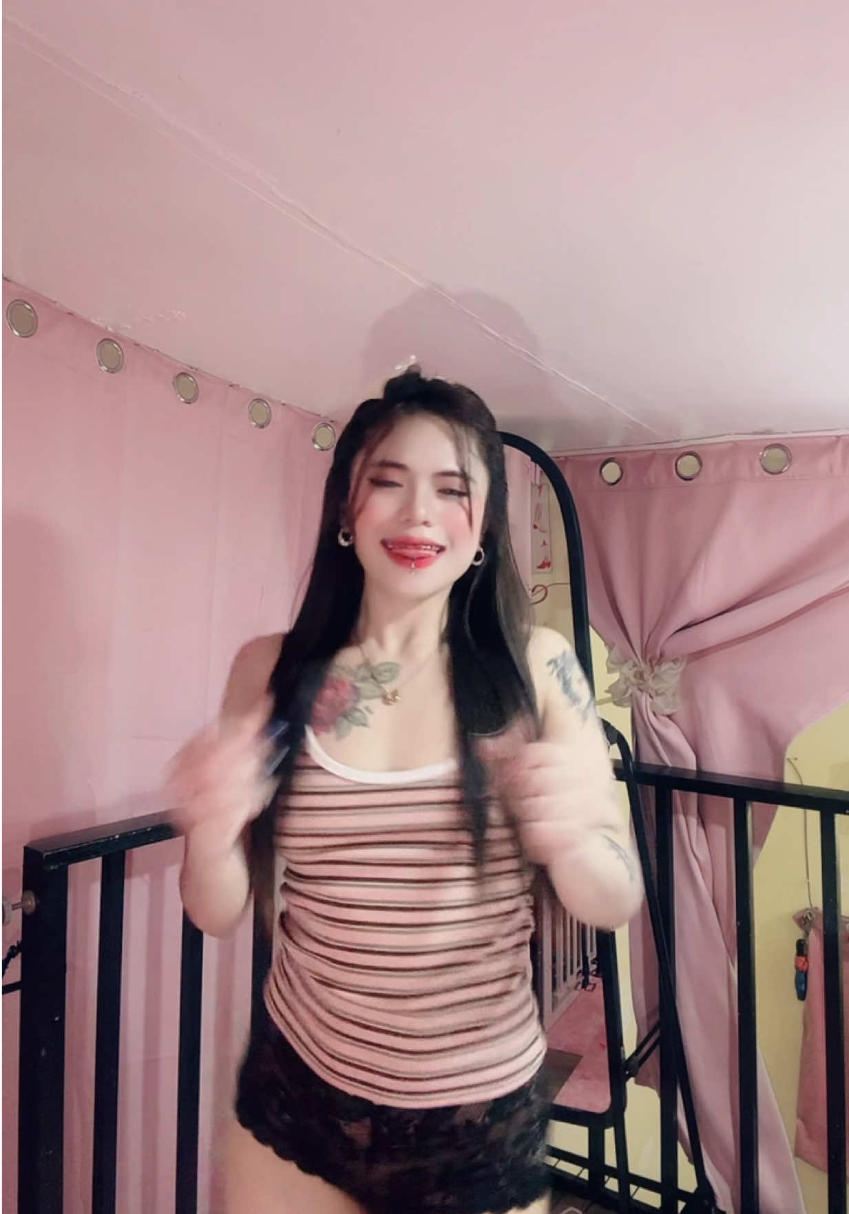 @strwberry🍓