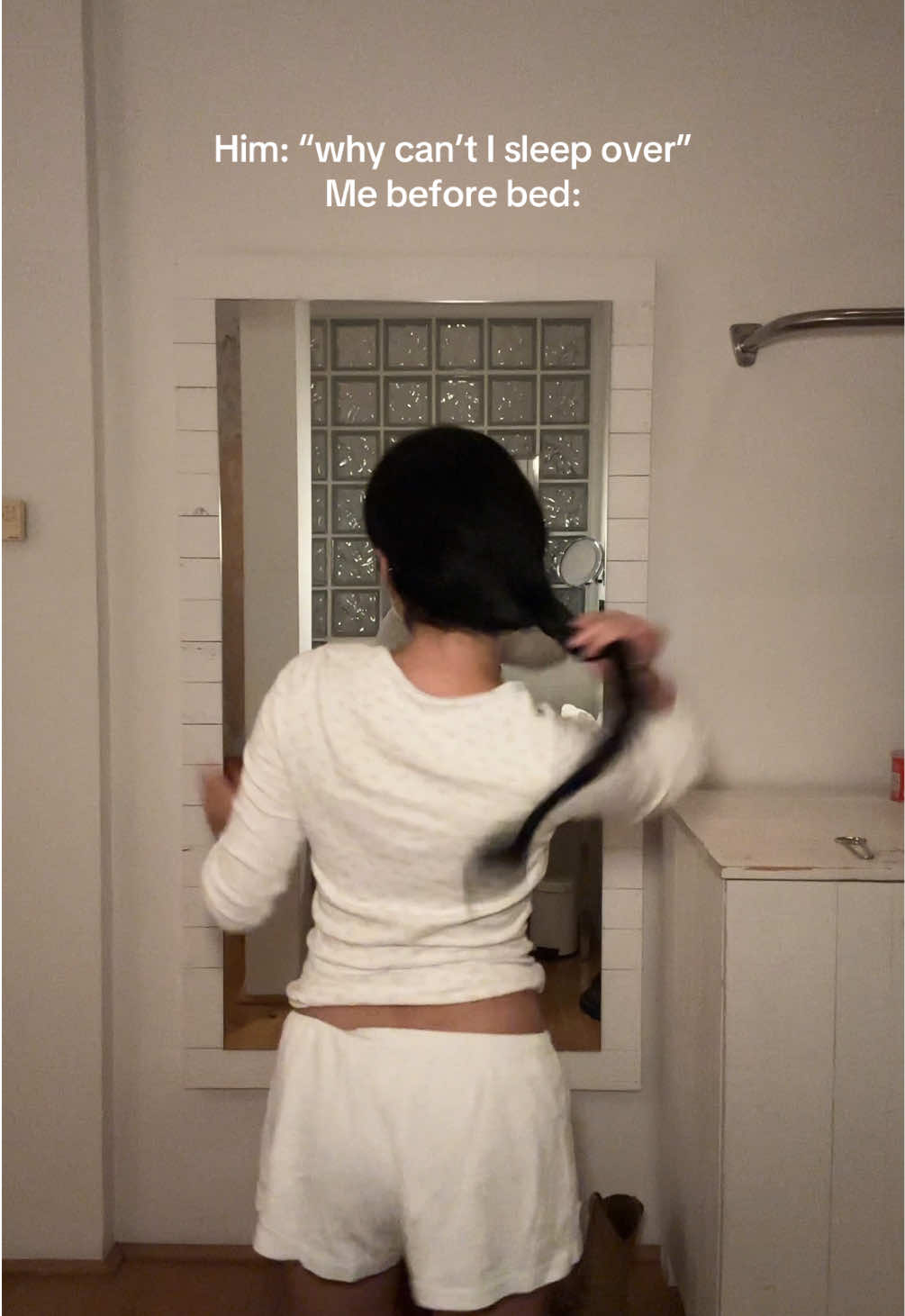 @Bella