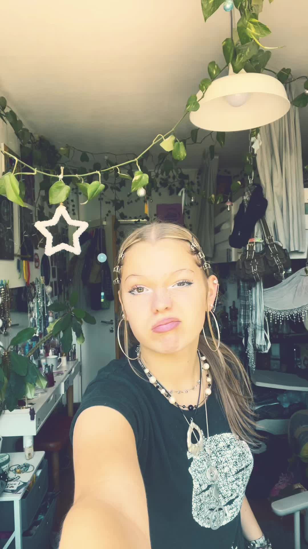 @𝐸𝓁𝒾🌀