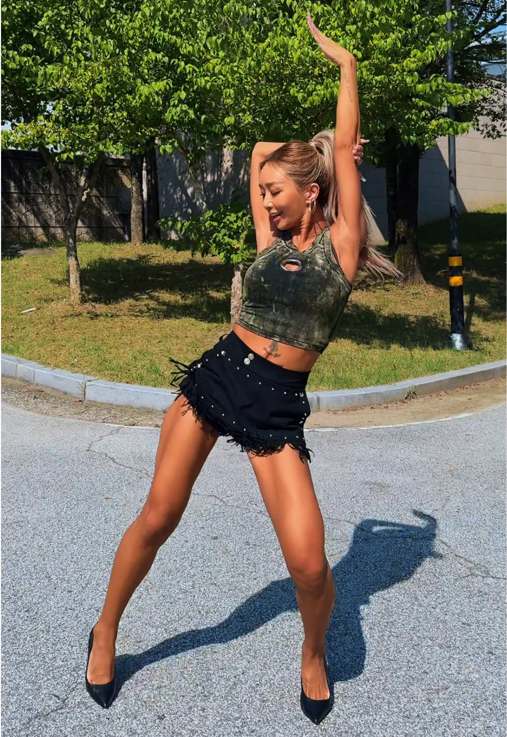 @HYOLYN OFFICIAL
