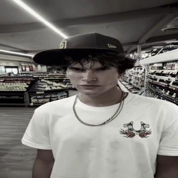 @𝙠𝙯𝙭𝙫𝙫𝙨