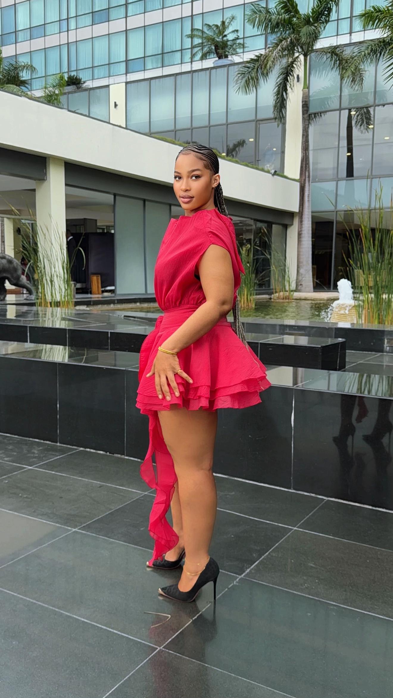 @OFFICIALKIMNANA📸