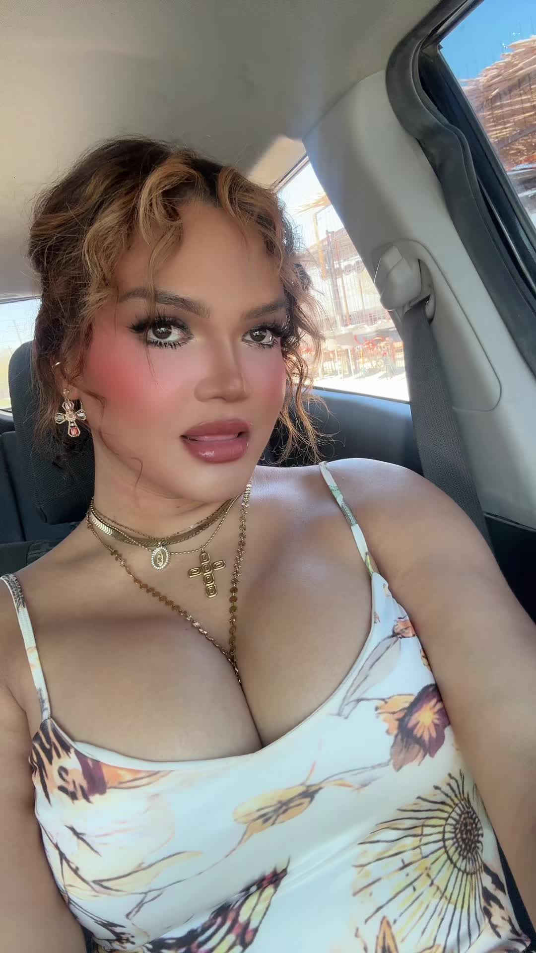 @Victoria Nicole