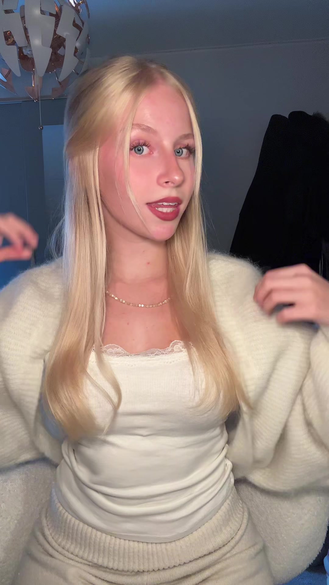 @𝐍𝐞𝐥𝐞🪽✨
