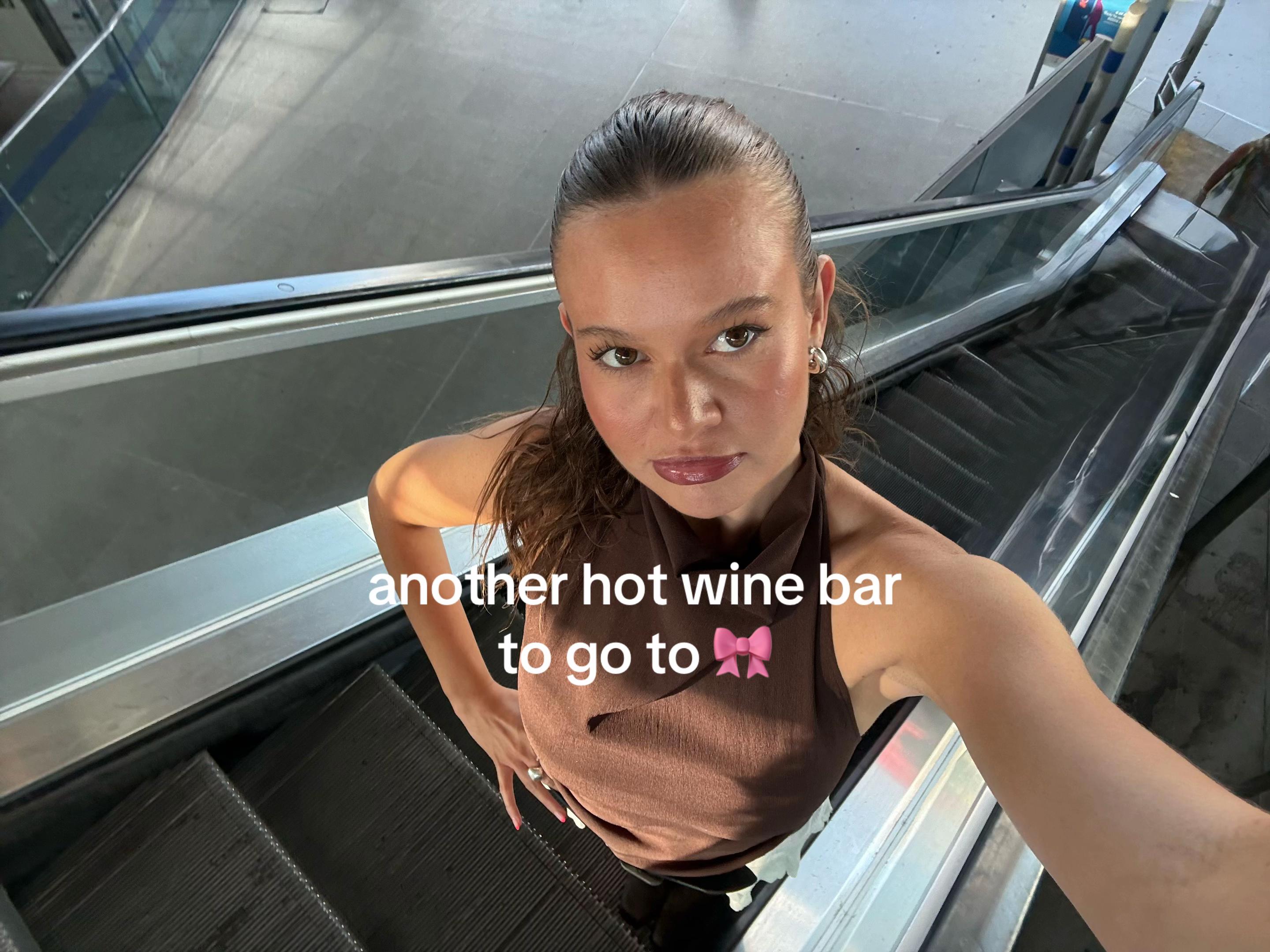 @Holly Morgan