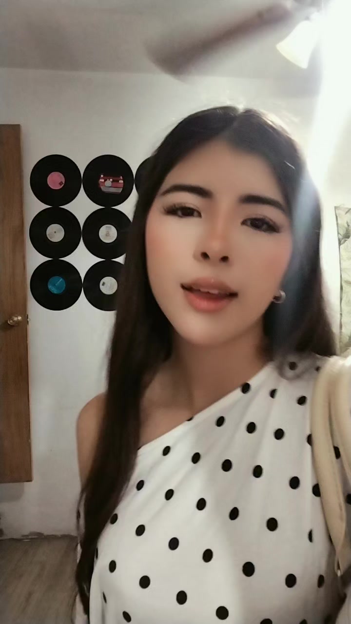 @𝓥𝓮𝓷𝓾𝓼🌴