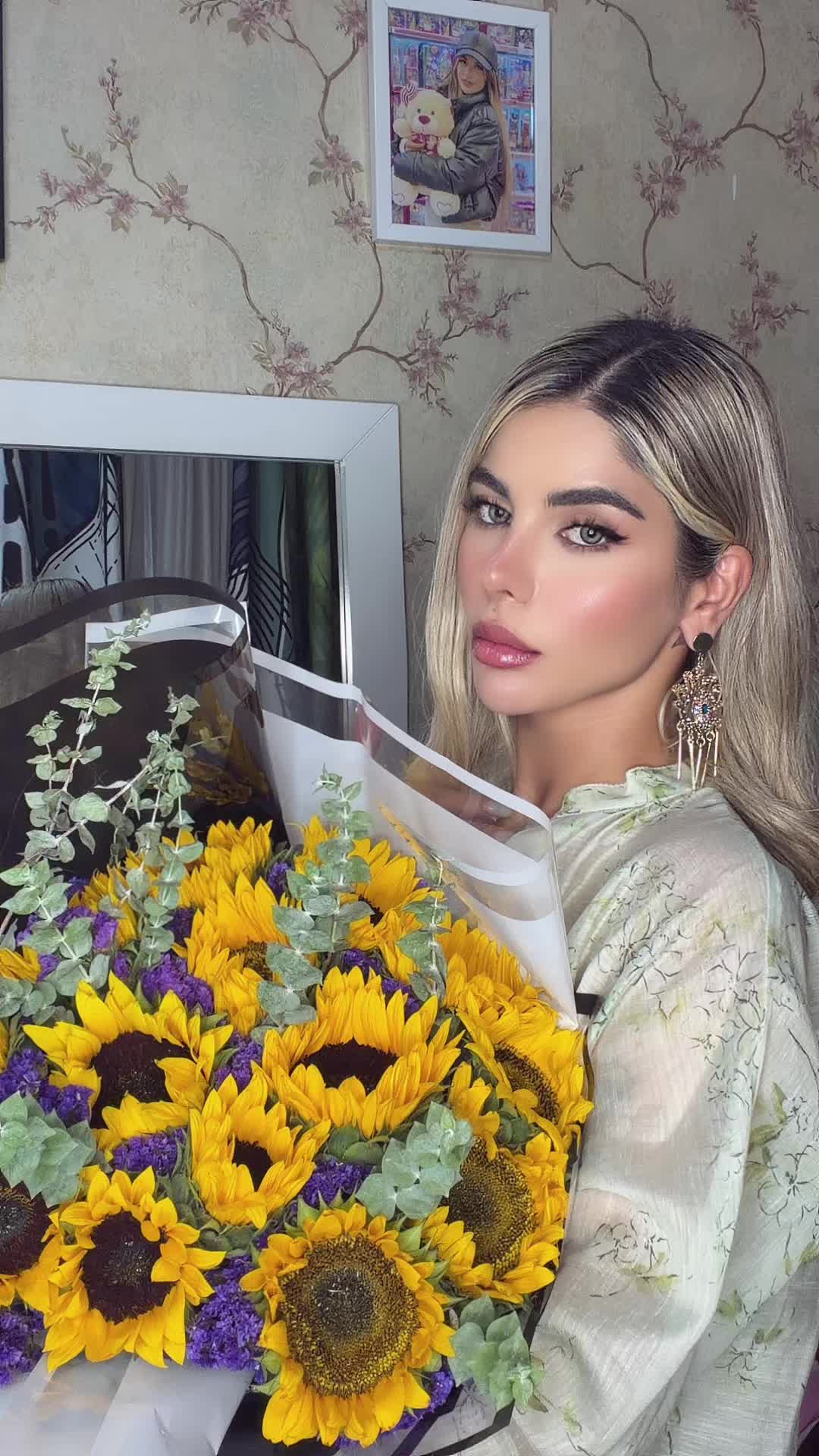 @Niloofar