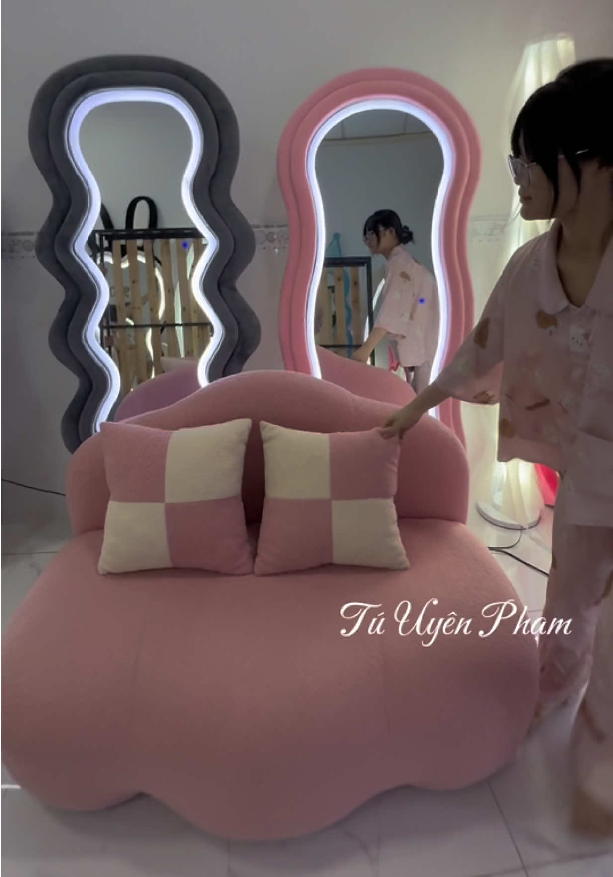 @Tú Uyên Phạm