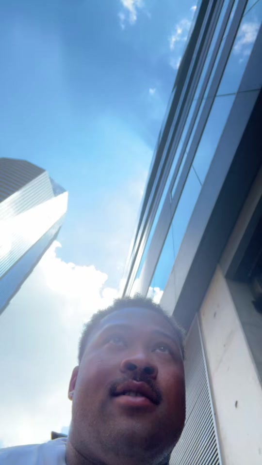 @beezyhendrixx