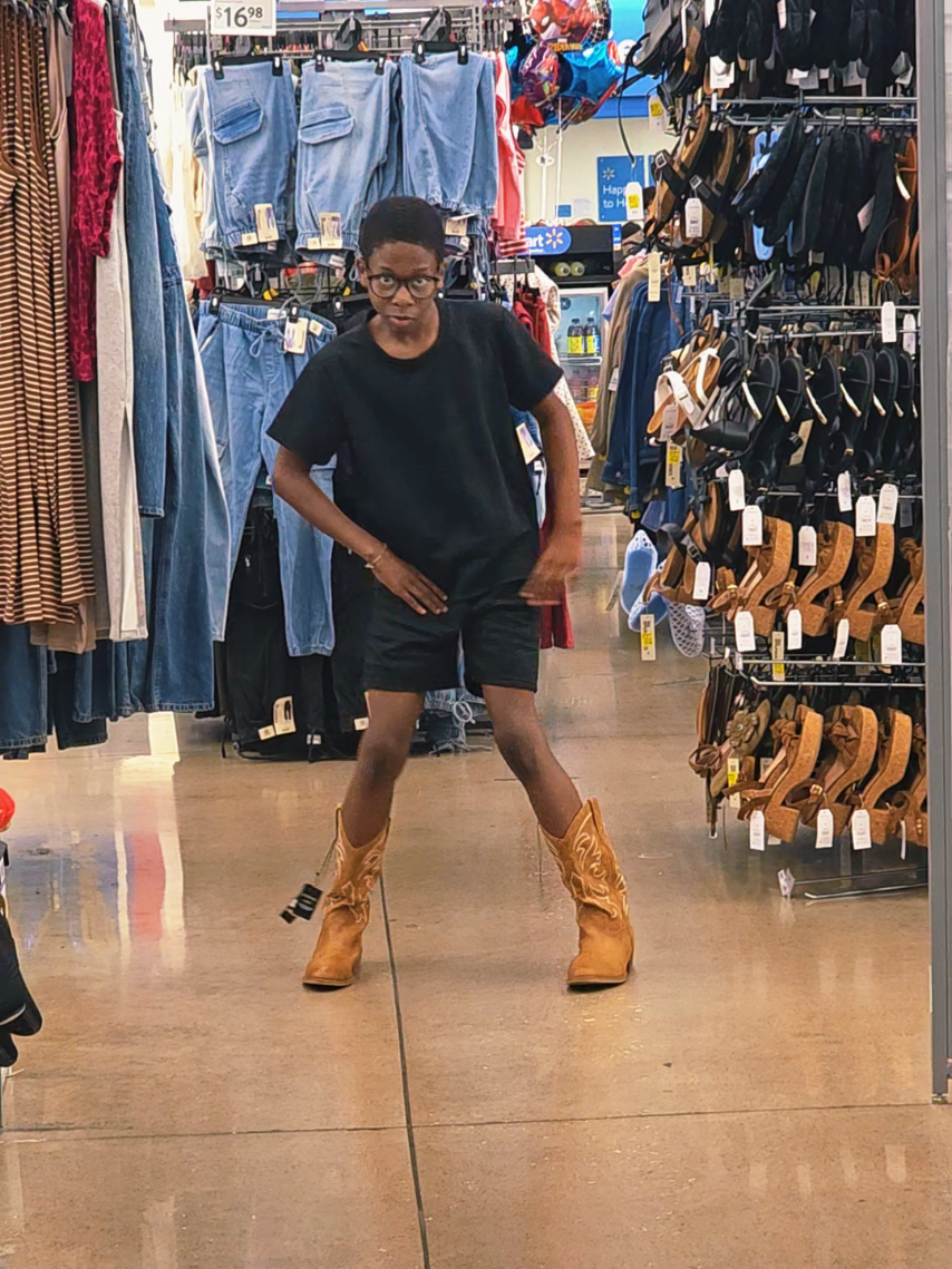 @Jackie 🖤🤍💛🇭🇳🌟🐮