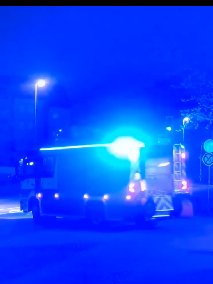 @Bluelights_s&ouml;m