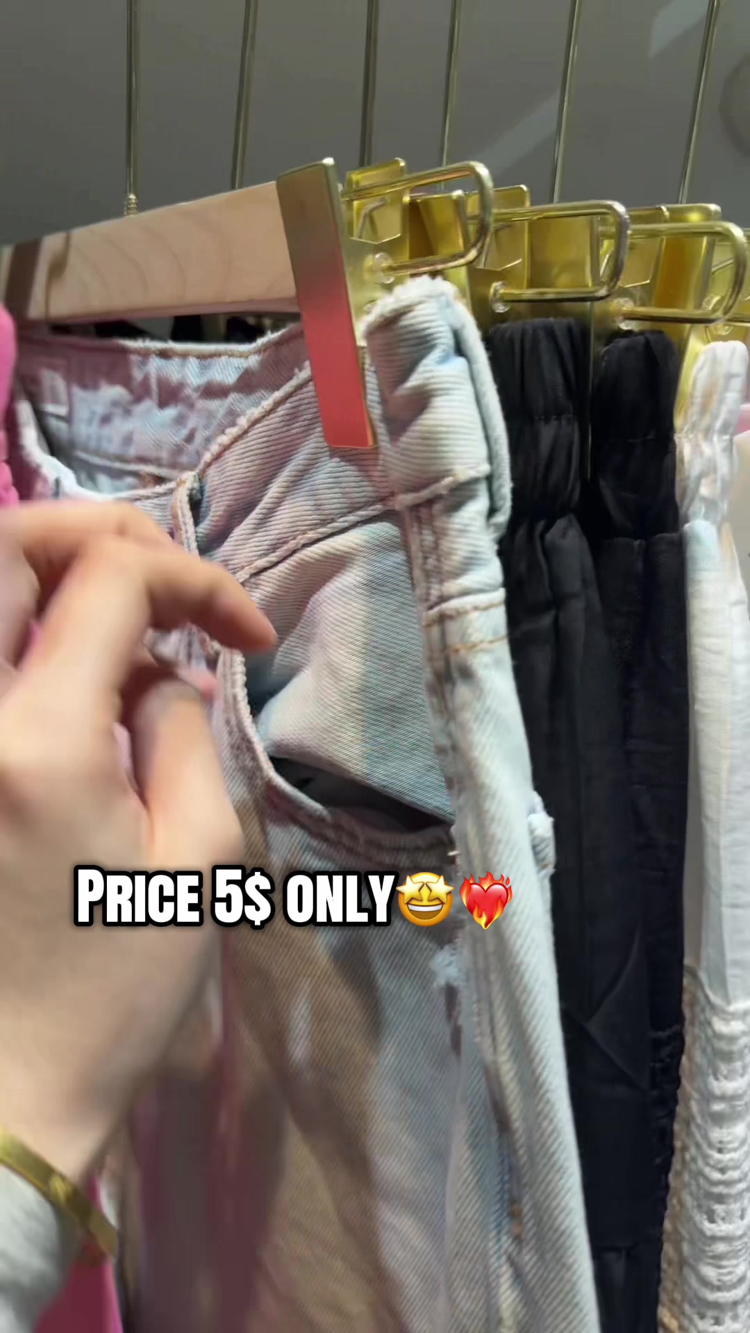 @jiwonclothes