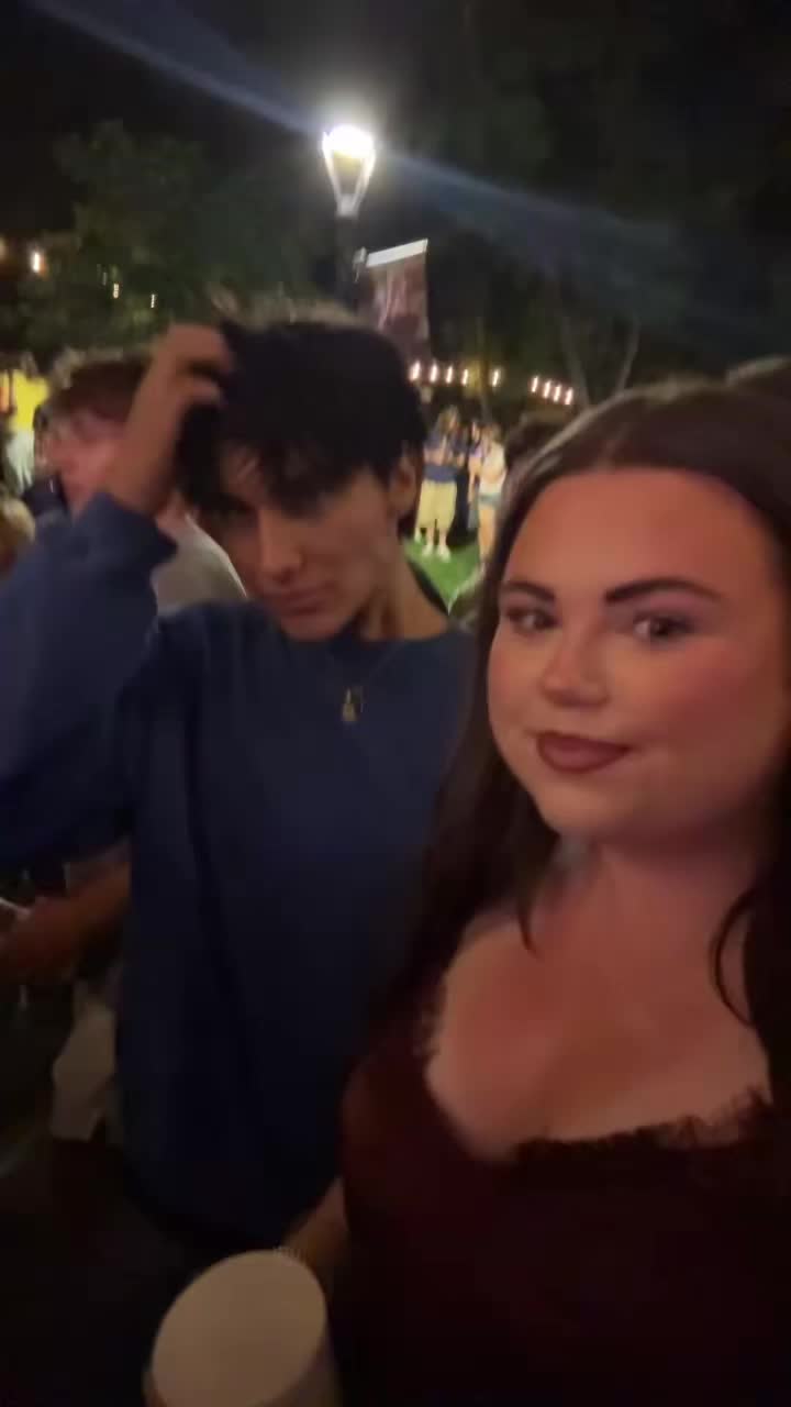 @Bj