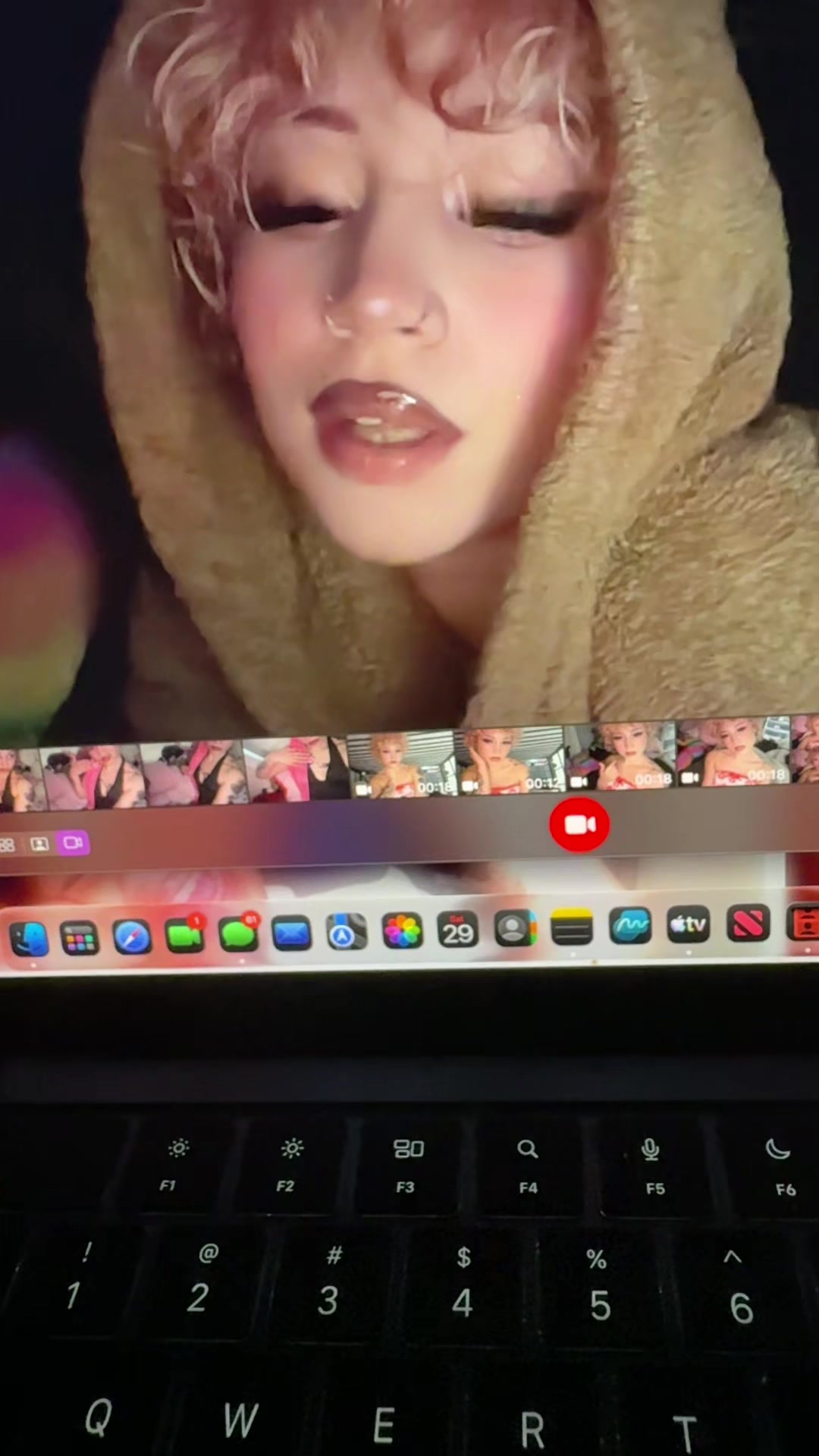 @Ry