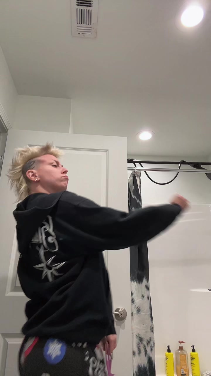 @maddieandrews97
