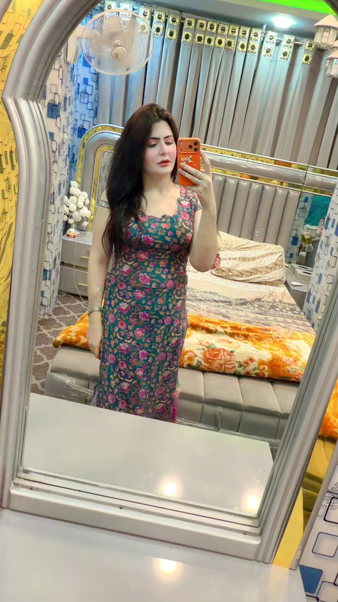 @Riya Khan34