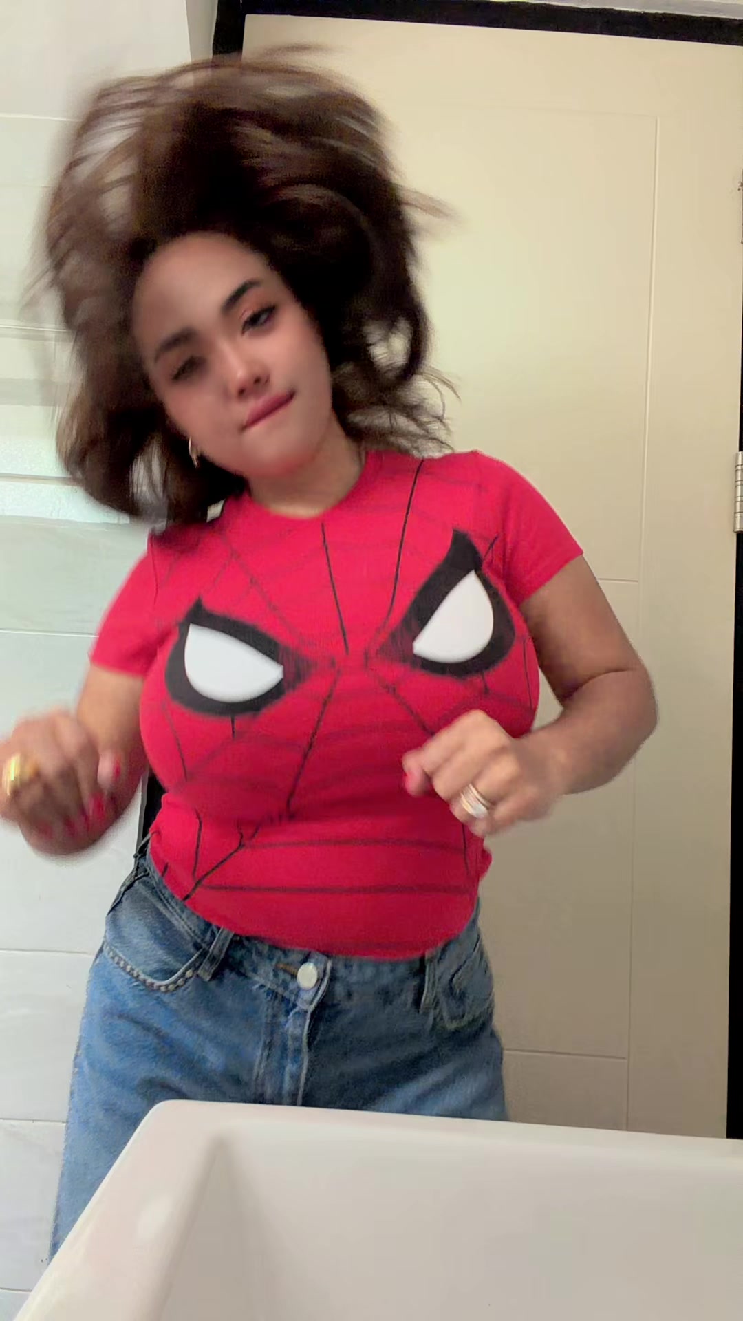 @woshella
