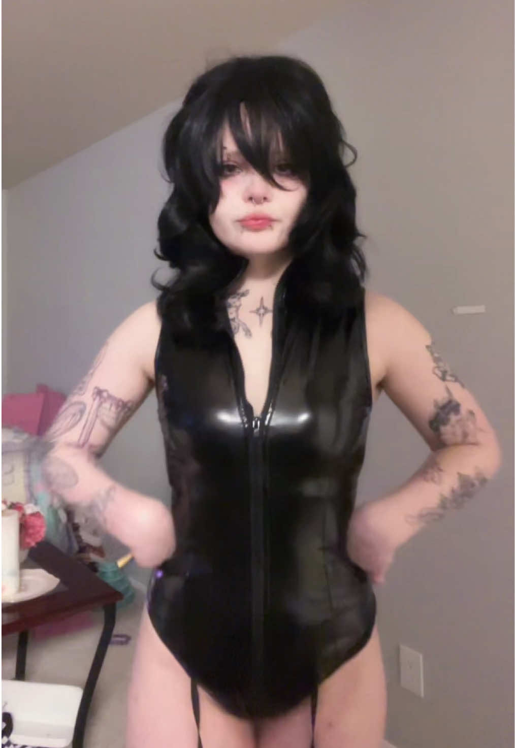 @kneesock