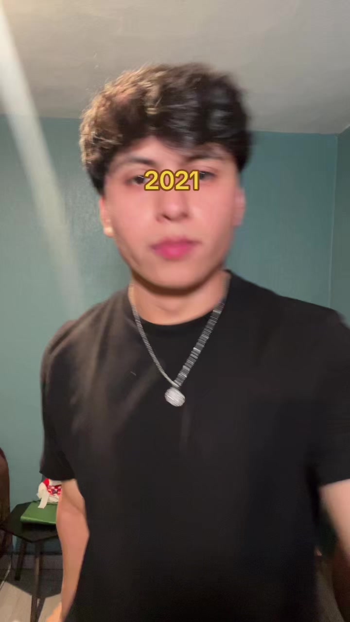 @JonathanVs