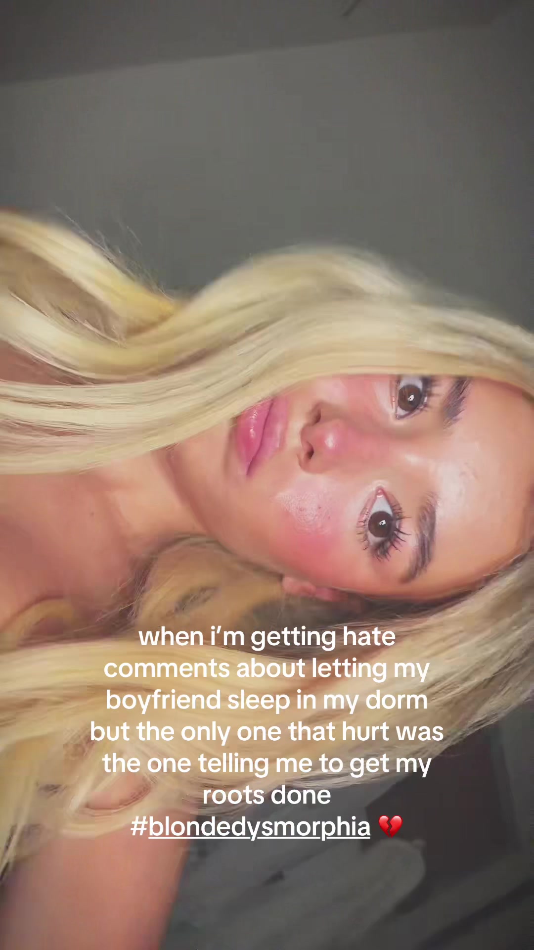 @blonde.dinasour