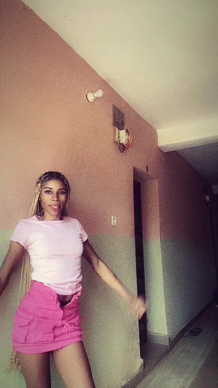 @>>>SHE’S A LONER🥹📌<<<<