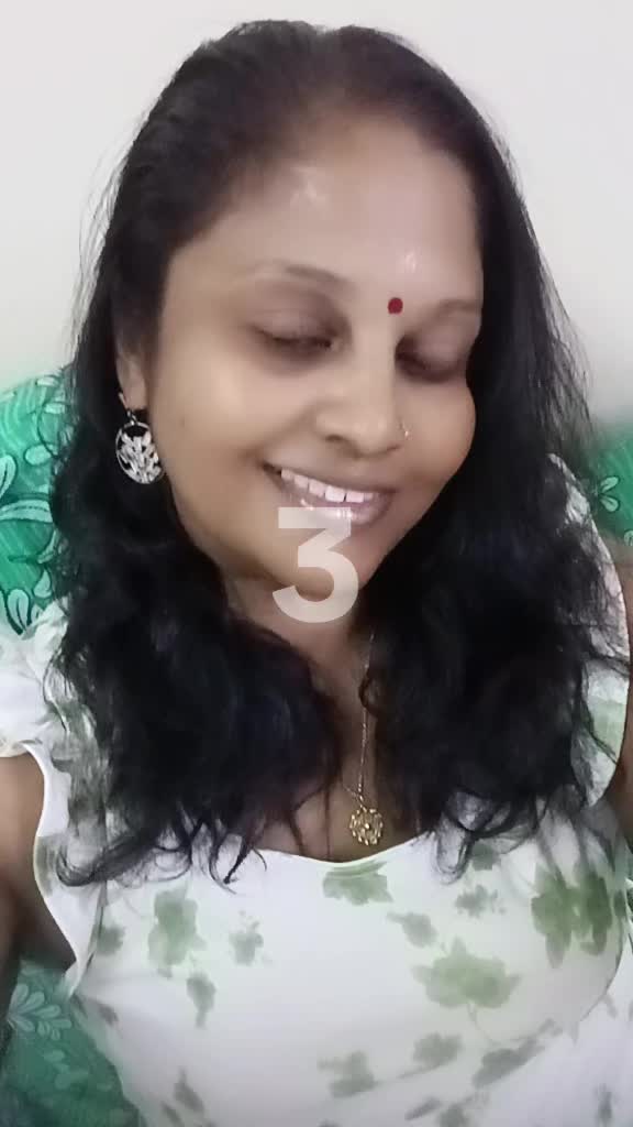 @SweethuVanie