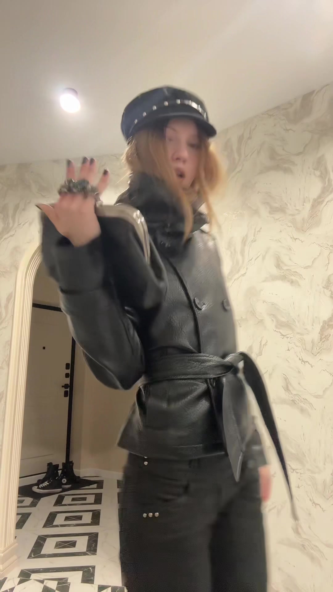@лисснова.