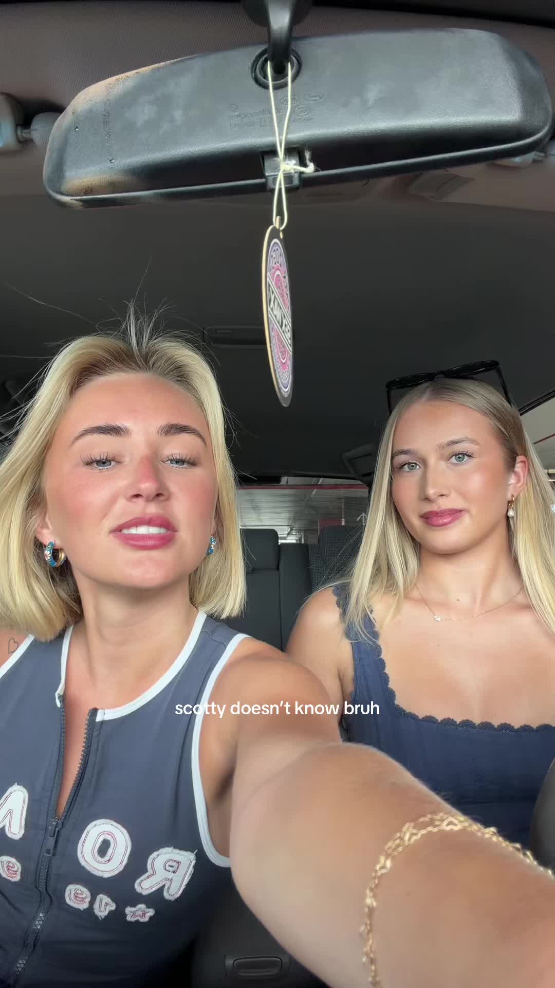 @strawbigaill