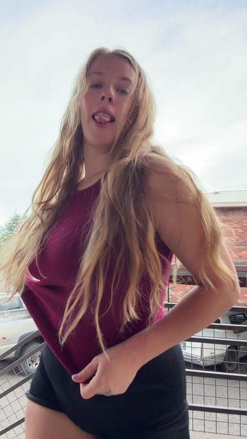 @Blondie