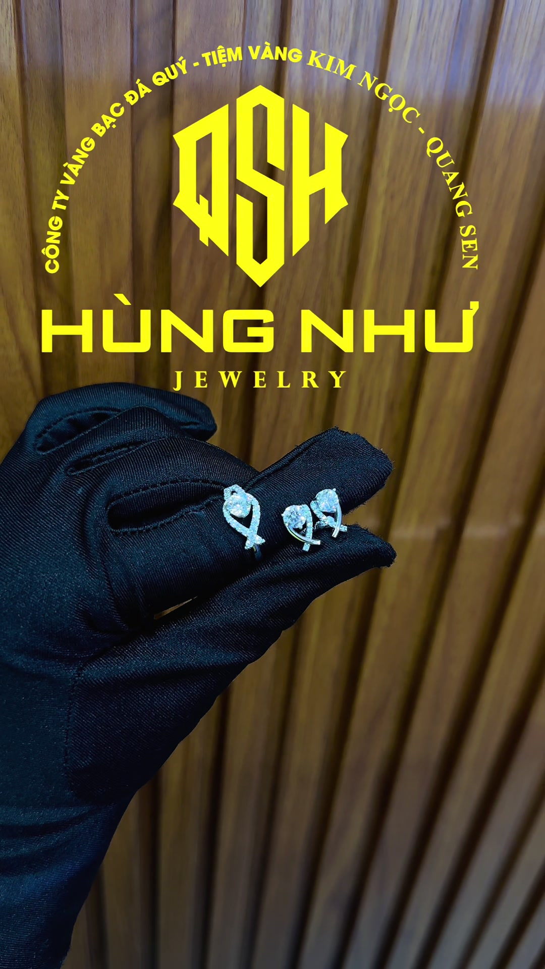 @TIỆMV&Agrave;NG QS. H&Ugrave;NG NHƯ