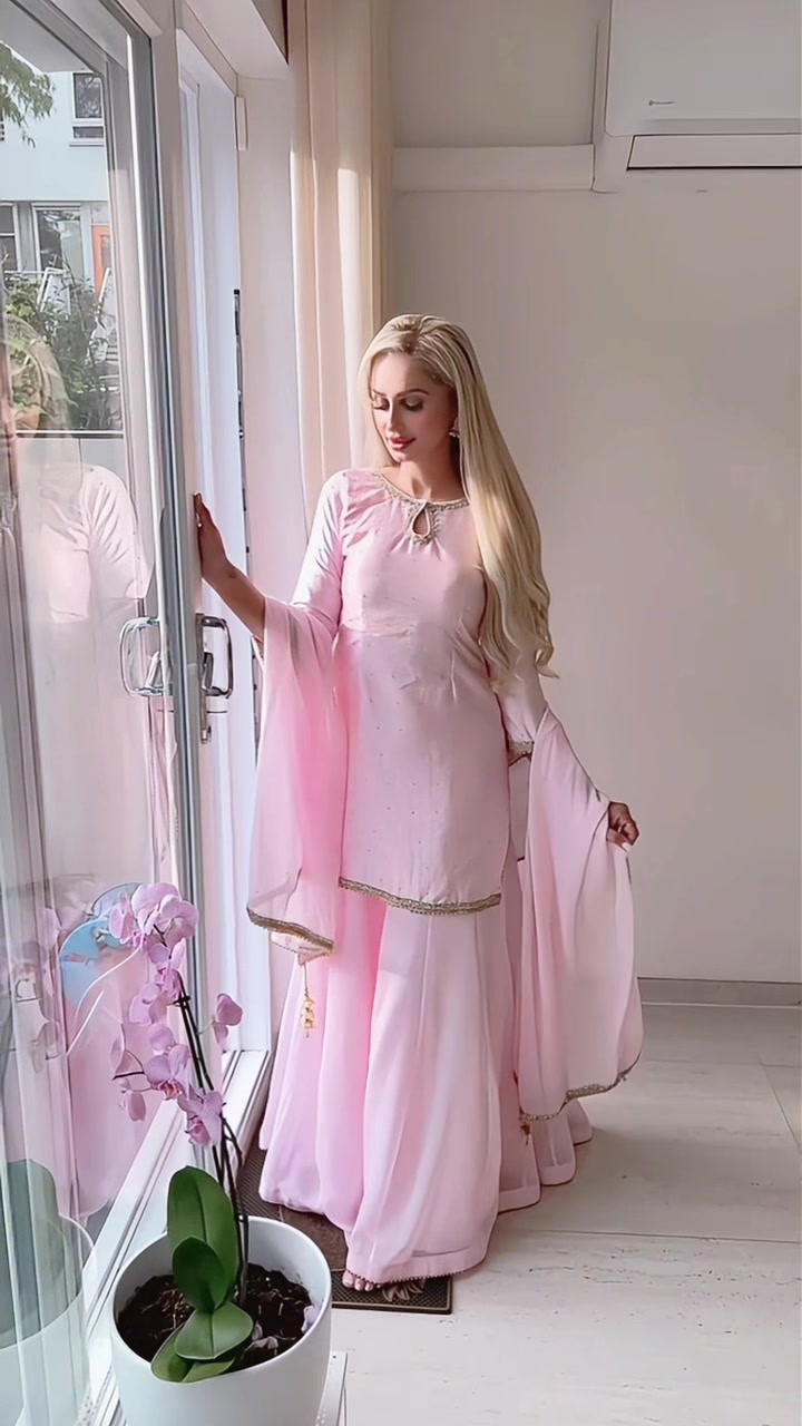 @annieamin