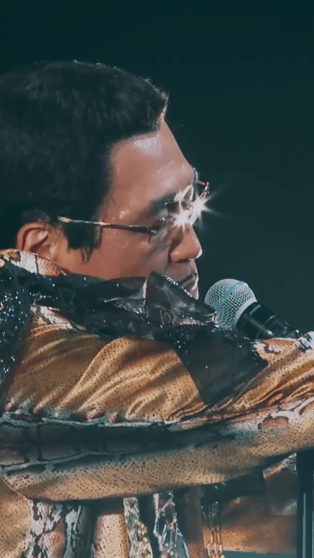 @ピコ太郎(PIKOTARO)公式