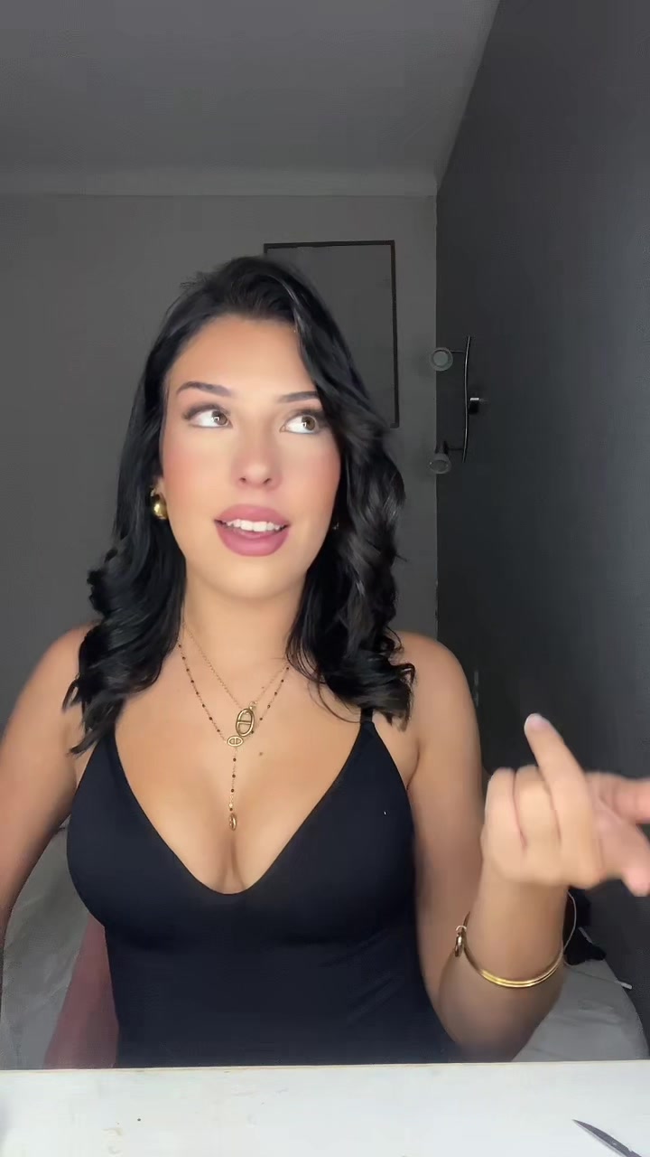 @𝒥𝑒𝒶𝓃𝓃𝑒