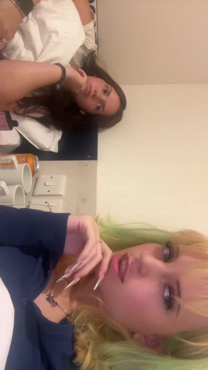 @elly ⍟ 🤍