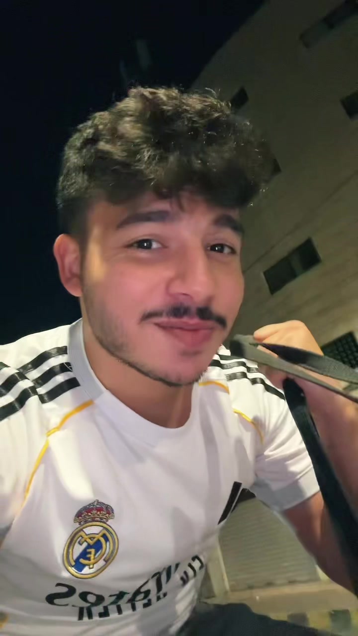 @ينال الخياط