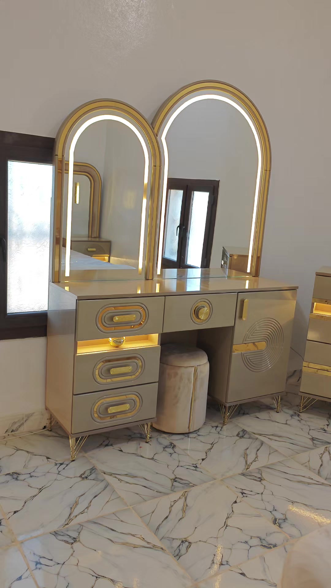 @مفروشات الرائد 🏠