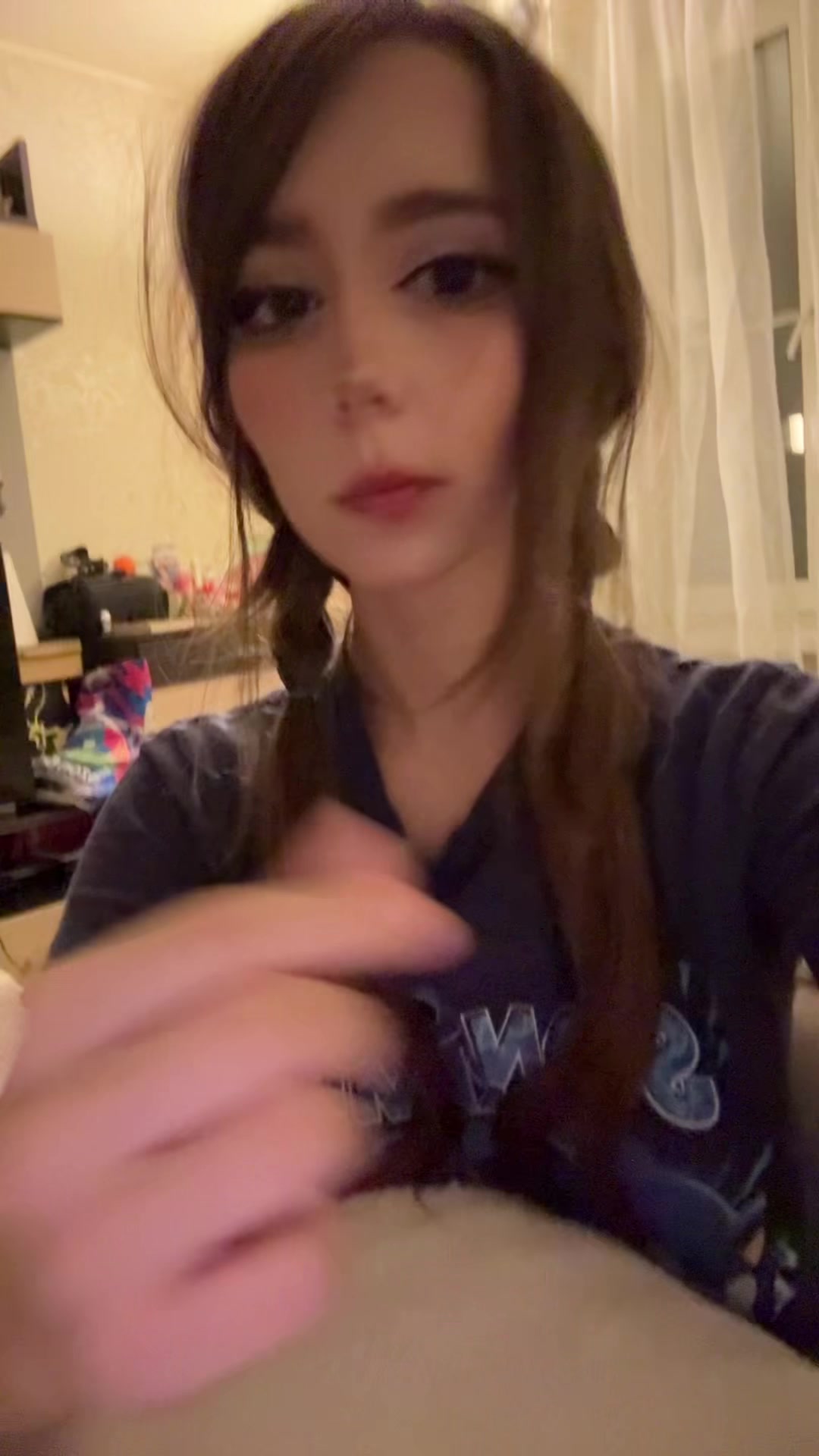 @Котя :3 😝