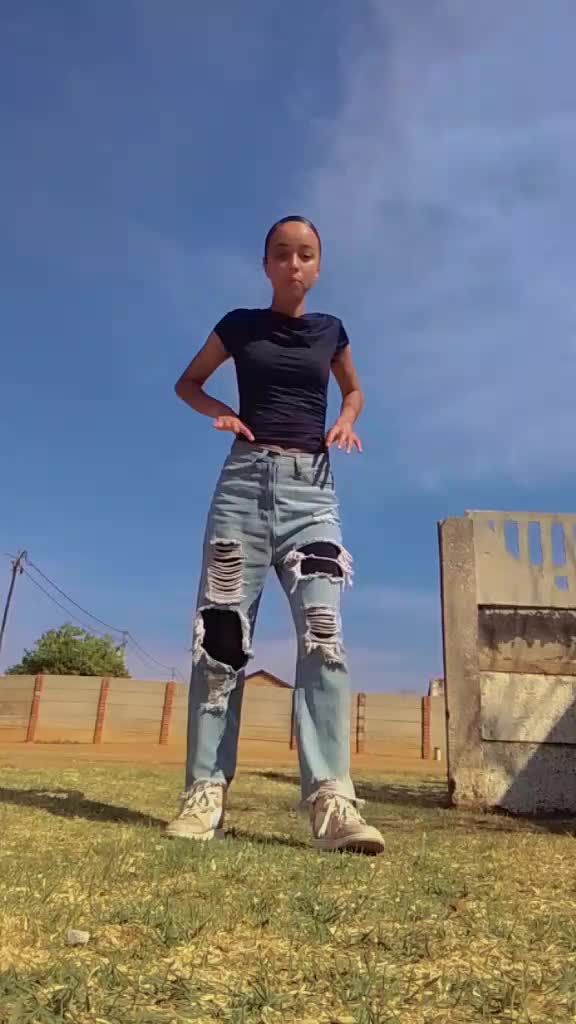 @KiraGirl 👅.